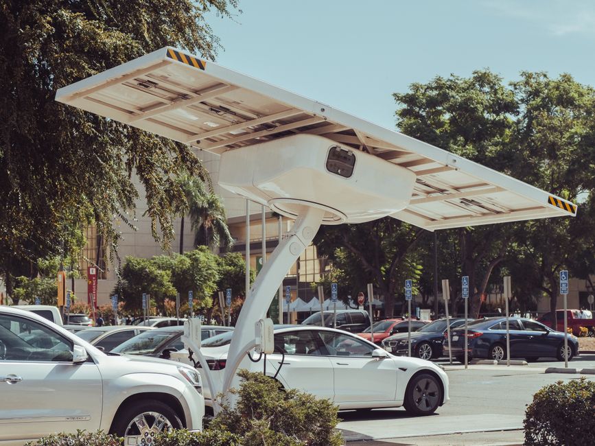 Batteriespeicher für Balkon & Nachhaltigkeit: Effizienz steigern und Umwelt schonen